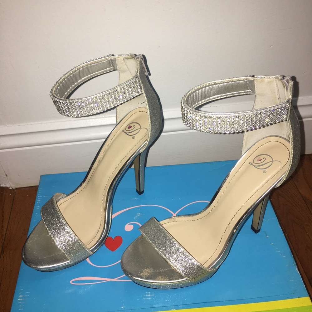 Beautiful silver heels